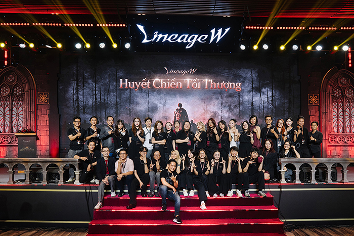 Lineage W được giới thiệu đầy ấn tượng tại showcase riêng, công bố ngày ra mắt chính thức 0
