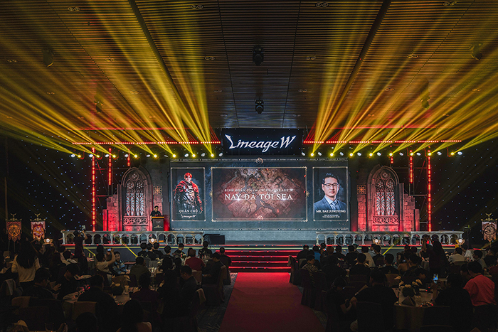 Lineage W được giới thiệu đầy ấn tượng tại showcase riêng, công bố ngày ra mắt chính thức 3