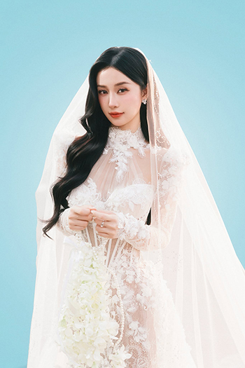 Jun Vũ hóa thân Pháp Sư Băng - Gina, đồng hành cùng Anh Hùng Tiến Lên ra mắt ngày 9/9 0